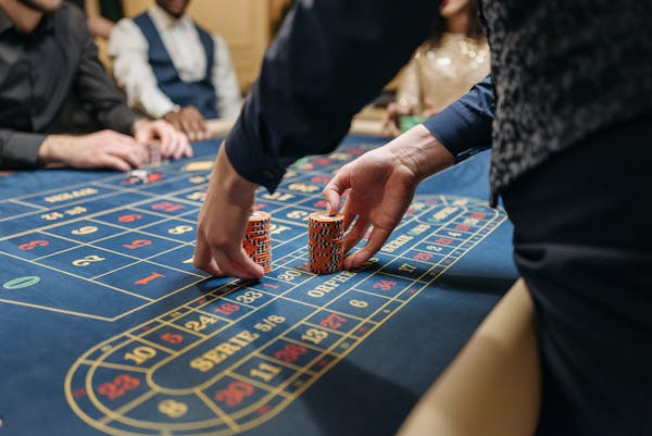 The Psychology of High-Stakes Table Games